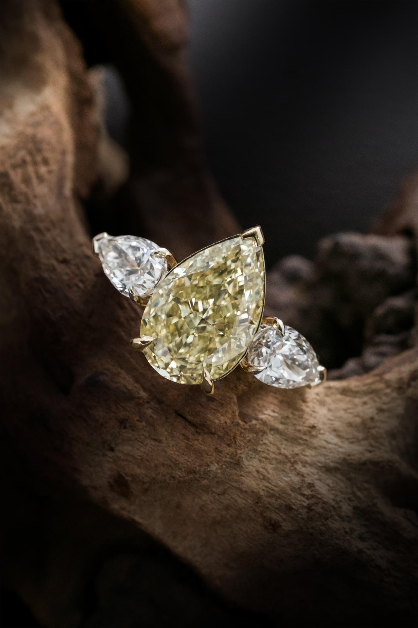 Кольцо с бриллиантом 5 ct