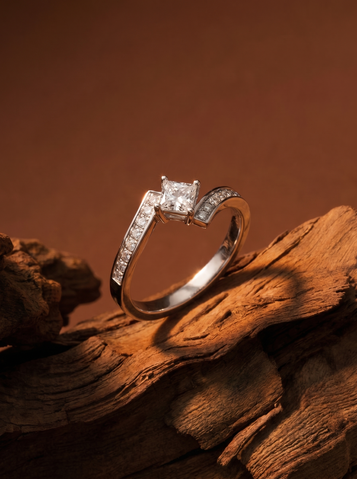Кольцо с бриллиантом принцесса 0.5 ct