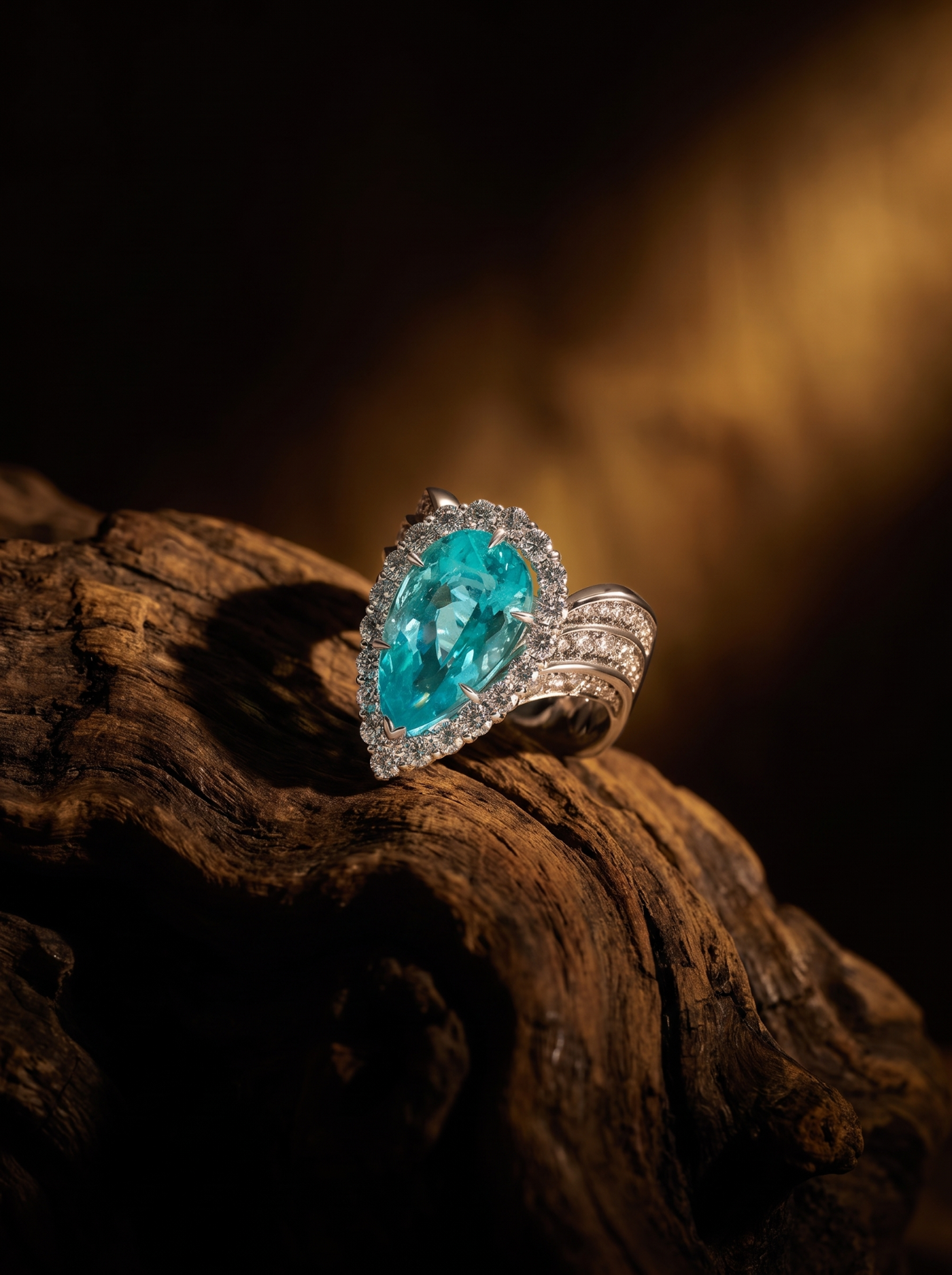 Кольцо с параибой 4.22 ct